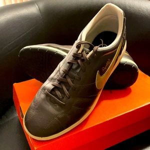 Rare Nike Air Ronaldinho Rival Soccer Casual Shoes